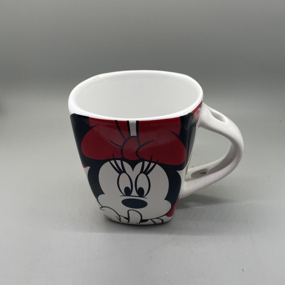 Disney Minnie Mouse "Shhh.. I'm Taking a Time-Out" Red/White Coffee Mug No Spoon - Picture 2 of 6